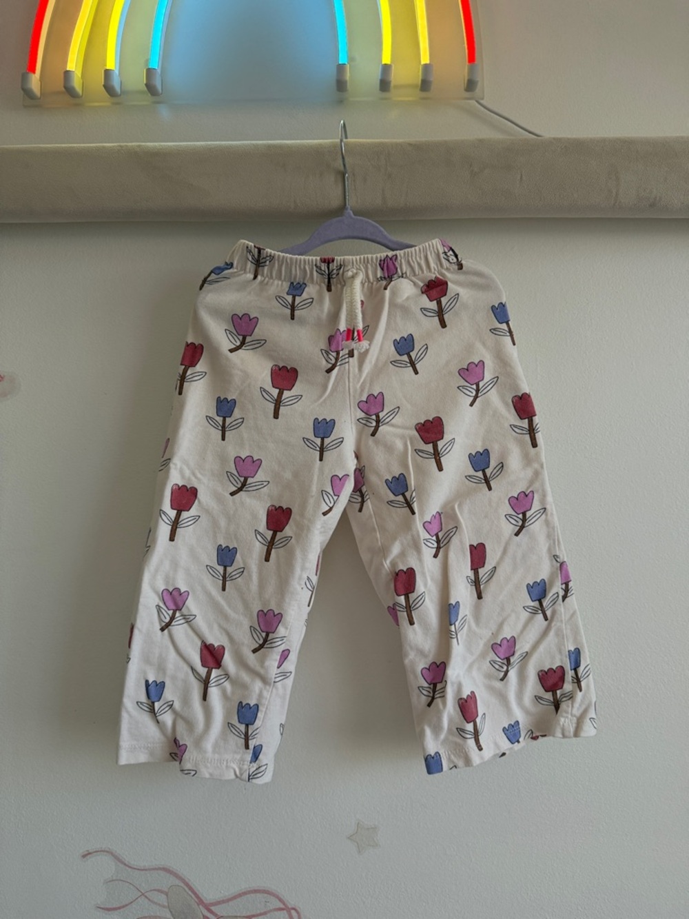 Zara Cream Sweatpants with Red, Pink & Blue Tulips
